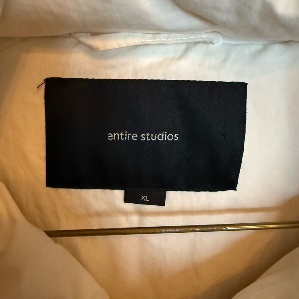 Off-White Puffer Jacket - image 3